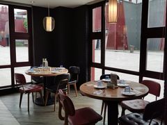 靠窗位-必胜客(花舞大唐博物馆店)