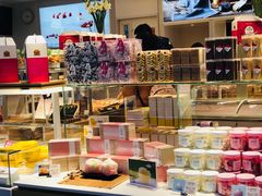 零售区-好利来(奥林匹克购物广场店)