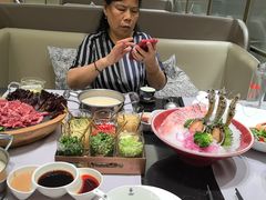 -红鼎豆捞·非遗鲍皇汤火锅(宝丰路店)