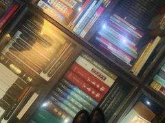 -钟书阁(松江泰晤士小镇店)