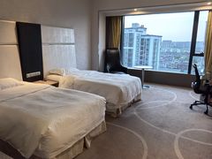 -上海虹桥西郊假日酒店