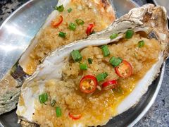 -何妹湿辣牛肉·粤式烧烤砂煲(桂雅路店)