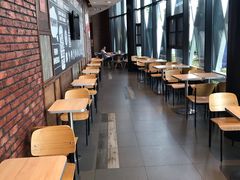 靠窗位-汉堡王(梅村服务区南店)