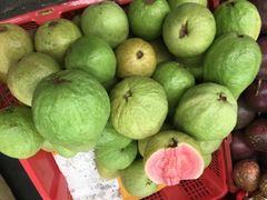 -三亚新鸿港水果一级批发市场
