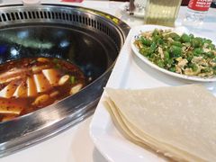 -哈尔滨烧烤·山河村铁锅炖(交大店)