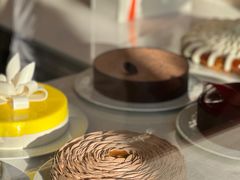 -VERIE BAKEHOUSE
