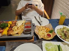 -又见马甲M8融合西餐厅(体育中心店)