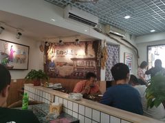 大堂-八两八金·莱芜特色炒鸡(市南漳浦路店)