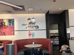-必胜客(绿地新都会店)