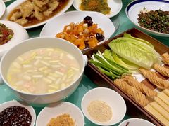 -湖畔鲁菜·二十年老字号餐厅(大明湖店)