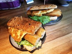 鸡蛋黄油油条-早安山丘·豆浆油条(小木桥路店)