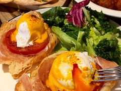 -Common Table · Brunch & Coffee