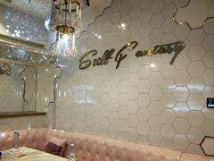 -范特西FANTASY量贩式KTV(民主广场店)