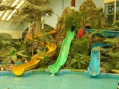 -龙脉温泉室内游泳馆