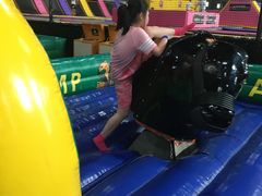 -嘿哟动霸CHUA·新潮玩运动娱乐中心·蹦床滑冰团建乐园