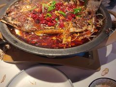 -鸣记脆皮烤鱼·海鲜烤鱼(三八广场店)