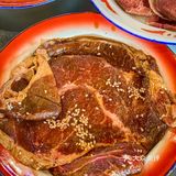 复古风爆棚的烤肉~正宗东北地摊口味