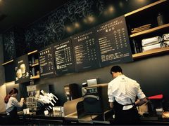 星巴克&nbsp;全黑围裙店(太古里店)-星巴克(成都太古里二店)