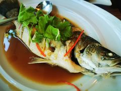 -Chom Cafe and Restaurant