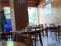 -宏兴烤鱼山庄(宣恩总店)