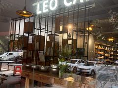 -LEO CAFE