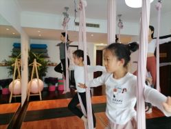 -Yvon yoga 瑜伽·精准体态管理中心
