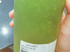 静冈蜜瓜冰茶-KNOTKNOT珞珞·日式甜品(K11店)