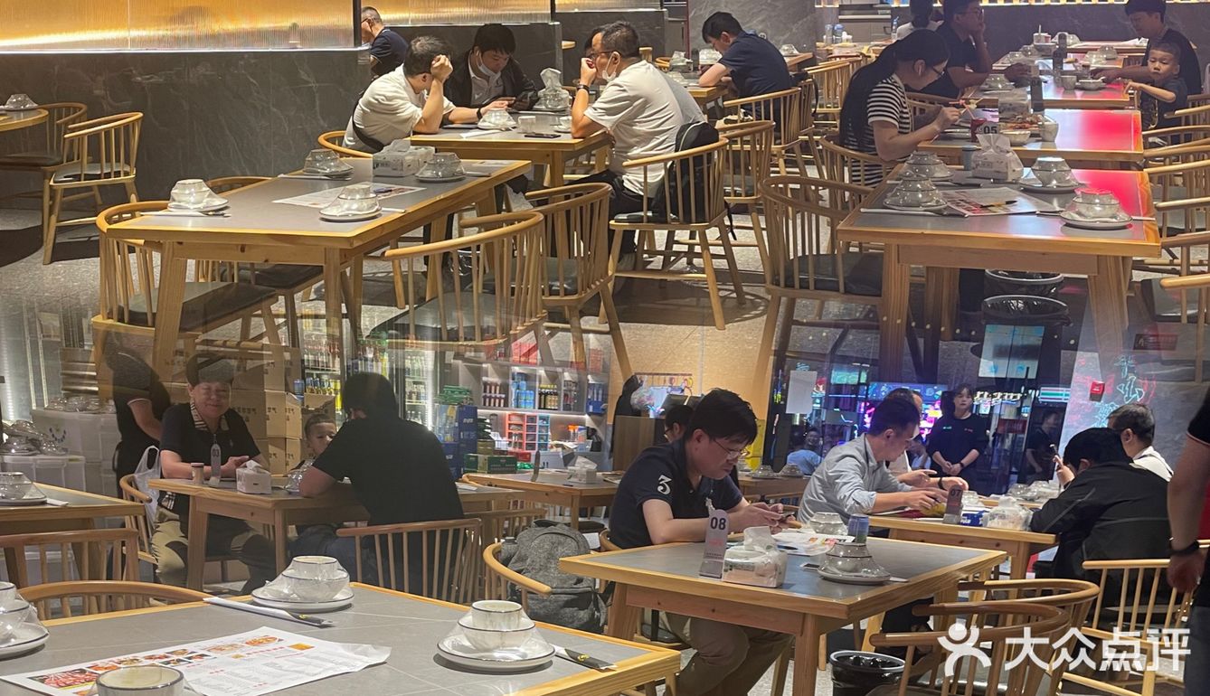 终于打卡了杨洋同款烧烤摊！真不赖！！