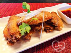 甜辣鸡翅佐以辣蒜汁-WOLFGANG PUCK KITCHEN & BAR(迪士尼小镇店)