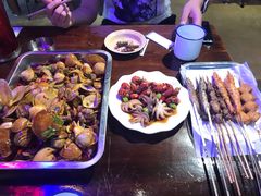 -马路牙子地桌烤肉(工体店)