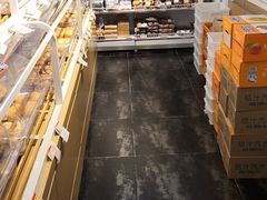 面包甜点陈列柜-百年义利(古城北路店)