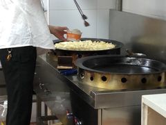 自助取餐区-汪记大王锅贴(成山路店)