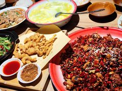 -先启半步颠小酒馆(万风新天地店)