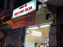 -Bánh Mì Huynh Hoa