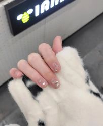 -悦指间美甲美睫