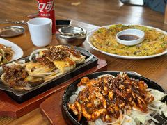-喇喇排骨火锅·传统韩式脊骨汤(望京西园总店)