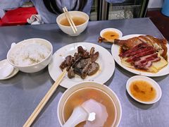 -华香鹅快餐店