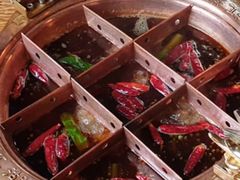 -江湖餐厅–重庆九宫格老火锅