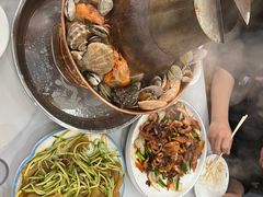 -一口猪海鲜浑锅·东北家常菜