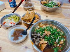 -柳州肥姨妈大骨螺蛳粉(曹路店)