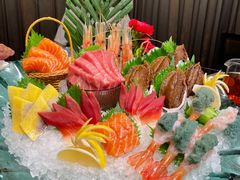 -来龙宴龙文化博物餐厅(假日广场店)