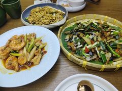 -云海肴·汽锅鸡·云南菜(天山百盛优客店)