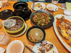 -莲餐厅·湖北菜·潜江小龙虾店(愚园路店)