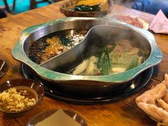 -岗上渣渣老火锅(两路口店)