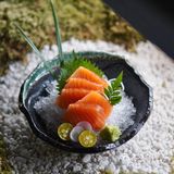 套鹿食记｜市中心新开环境很好的居酒屋🏮