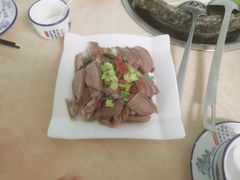 -墨脱石锅椰子鸡•香草鸭•东山羊(大东海店)