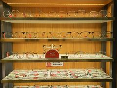 -优医视平价眼镜蔡司依视路折扣工厂店(十里堡店)