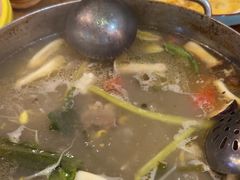 -亮欢寨酸汤鱼(沙冲路店)