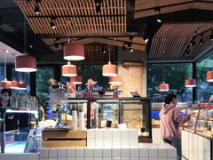 -Dough&Joe团憩(瑞虹天地月亮湾店)