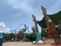 -七彩云南欢乐世界